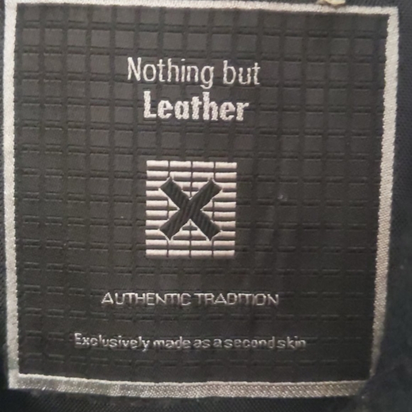 Men's Leather Jacket - Picture 4 of 8